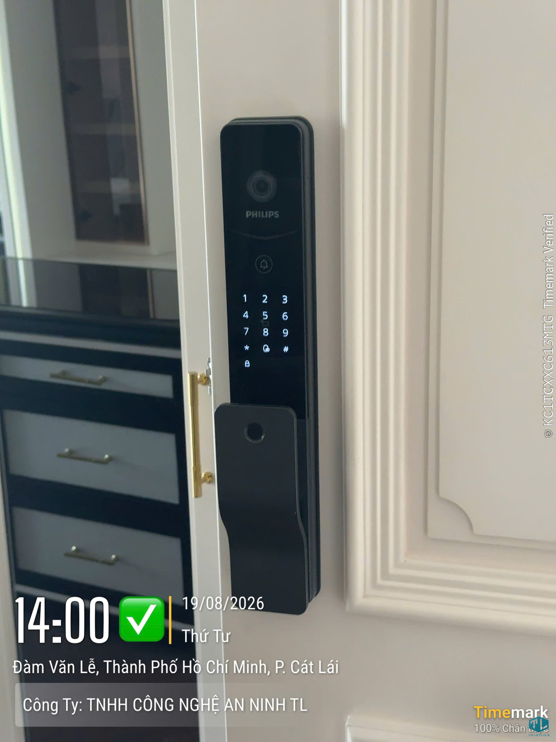Hướng dẫn lắp đặt khóa vân tay cửa gỗ chung cư