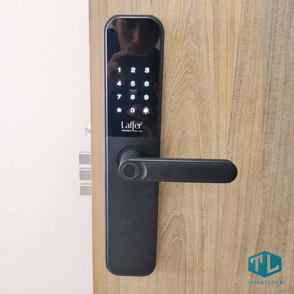 Hướng Dẫn Lắp Đặt Khóa Vân Tay Cửa Gỗ Chung Cư