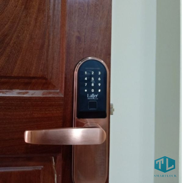 Khóa Vân Tay Cửa Gỗ Laffer LX06 18 Khóa vân tay cửa gỗ Laffer LX06 dành cho cửa gỗ