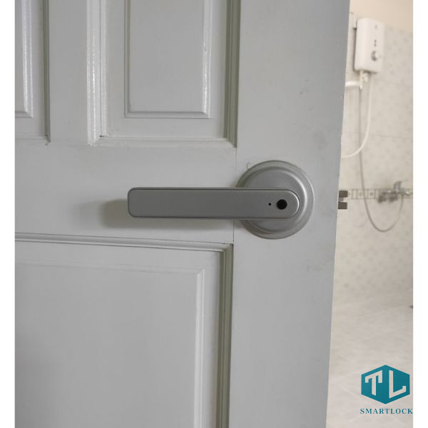 Khóa Vân Tay Cửa Gỗ Laffer T09 14 Khóa vân tay cửa gỗ Laffer T09 được chế tác hoàn toàn từ nhôm nguyên khối